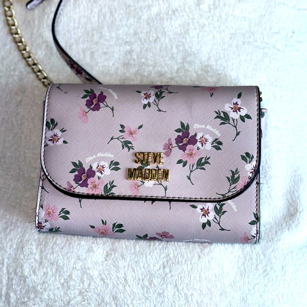 Steve Madden Cross body bag.